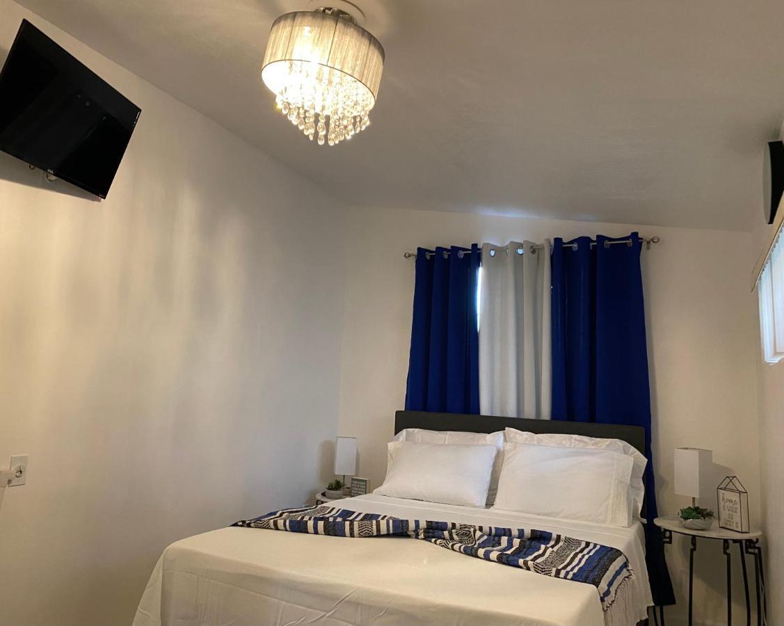 Beautiful House 7 Min From Miami Airport W Free Parking Lägenhet Exteriör bild