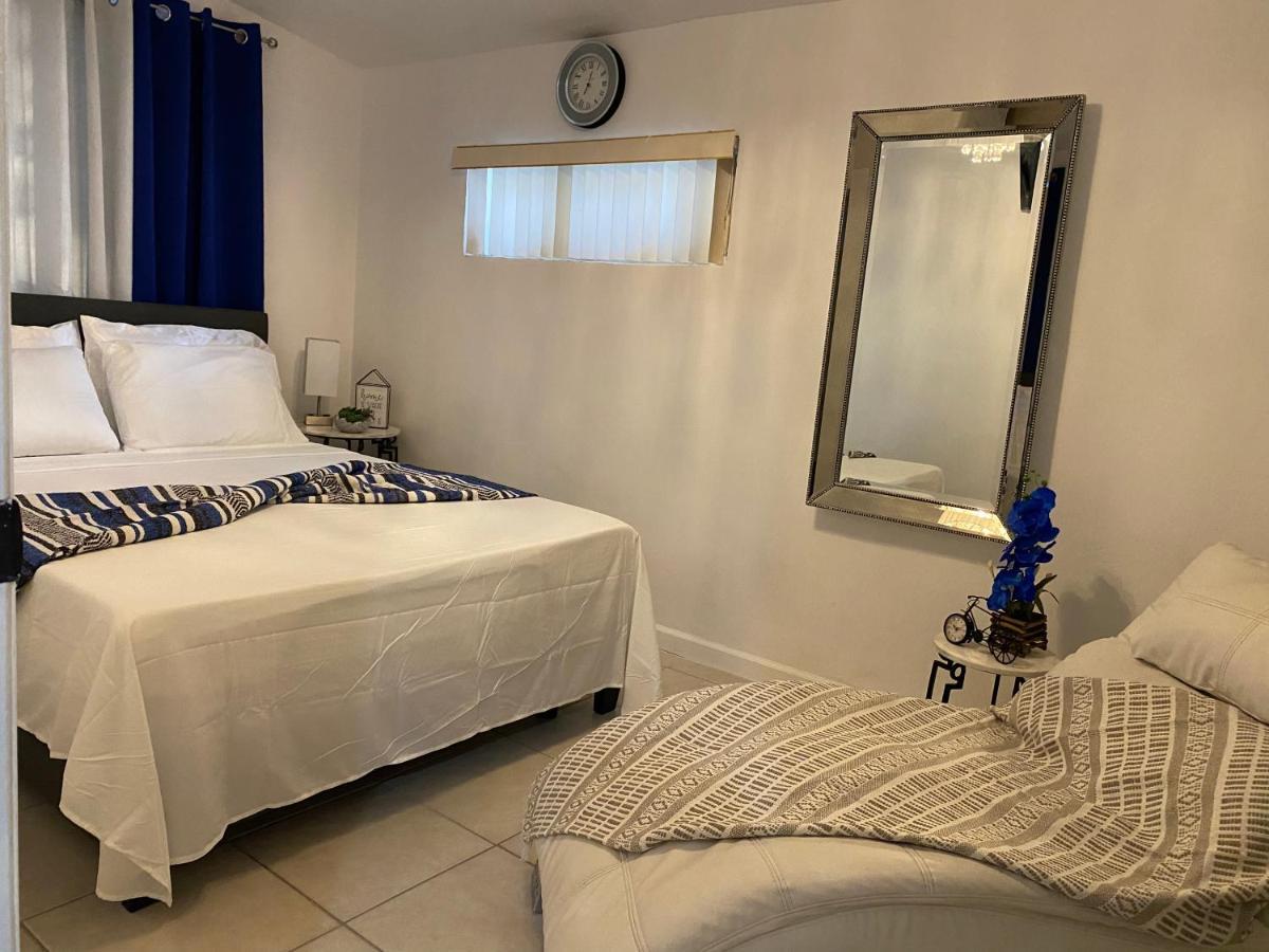 Beautiful House 7 Min From Miami Airport W Free Parking Lägenhet Exteriör bild