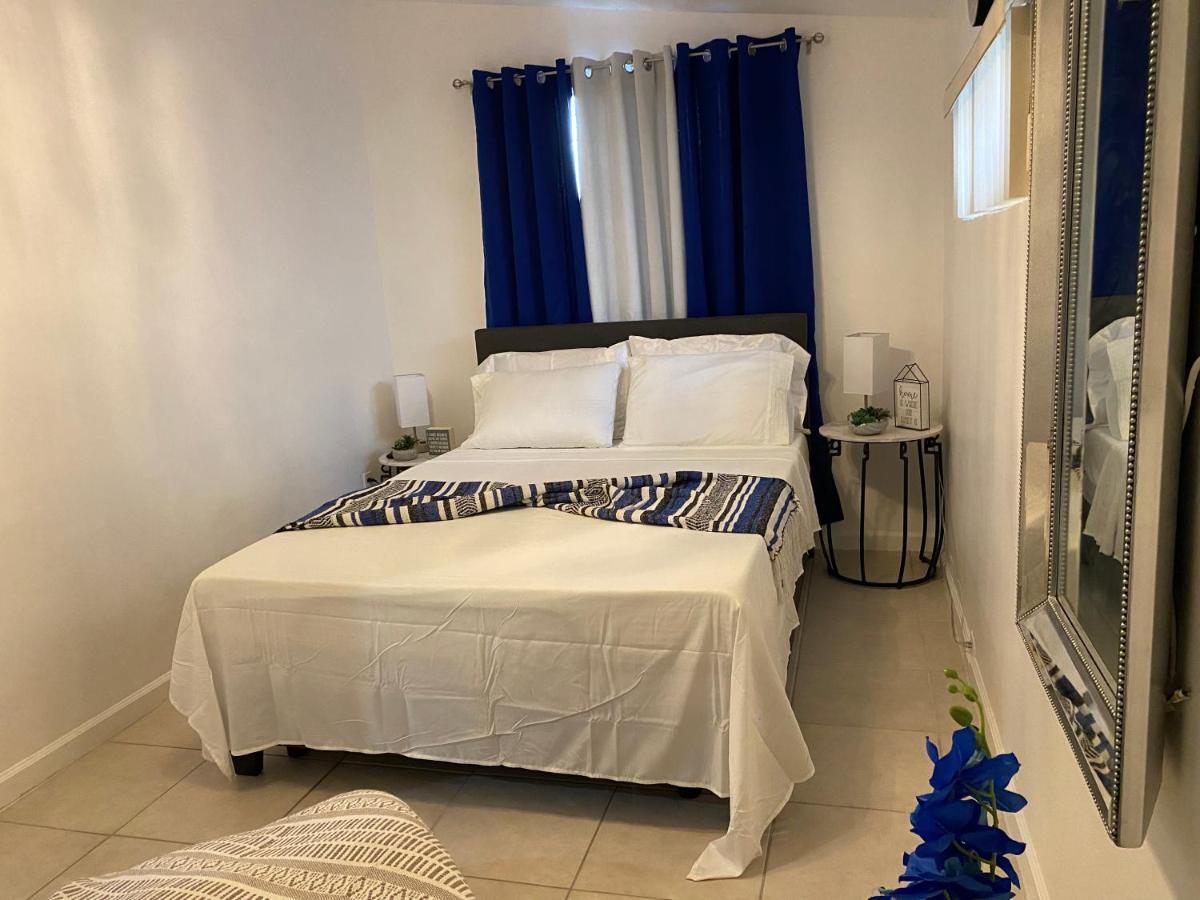 Beautiful House 7 Min From Miami Airport W Free Parking Lägenhet Exteriör bild