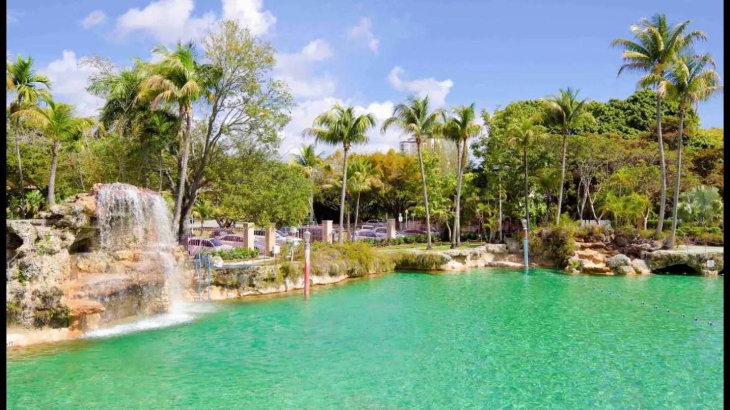 Beautiful House 7 Min From Miami Airport W Free Parking Lägenhet Exteriör bild